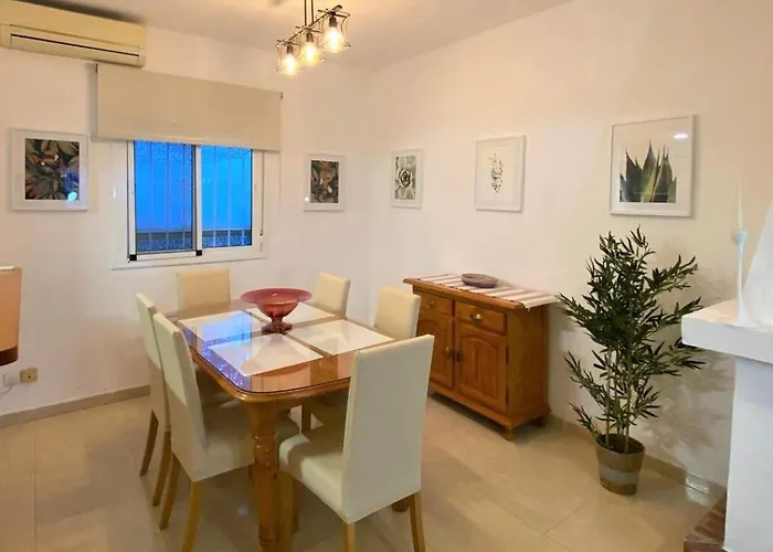 Peperent Casa Pino Nerja